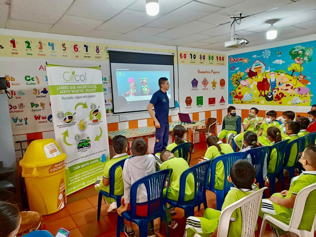 Educamos a las nuevas generaciones sobre el ACU